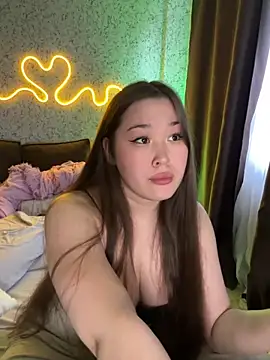 Snapshot of your_toxic_cum chatting on 05/17/26, 02:06 your toxic cum online show from 05/17/26, 02:06
