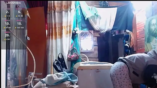 Alanagracia online show from 10/25/25, 01:34