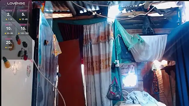 Alanagracia online show from 11/06/25, 01:15