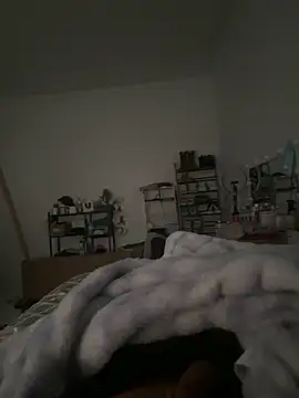 AdrianUquillas online show from 04/09/26, 04:02