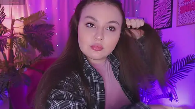 Mia  Peach online show from 03/18/25, 10:58