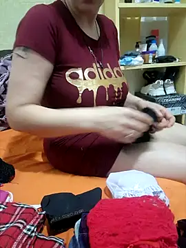 lamorbosa37 online show from 02/13/25, 10:43