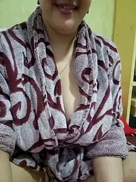 Snapshot of lamorbosa37 chatting on 05/03/26, 02:42 lamorbosa37 online show from 05/03/26, 02:42