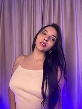 ThaliaRivera  online show from 10/17/25, 11:39