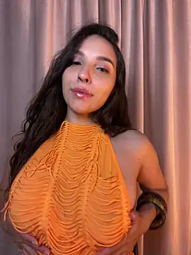 ThaliaRivera  online show from 10/01/25, 06:29