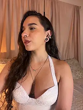 ThaliaRivera  online show from 06/03/26, 05:08