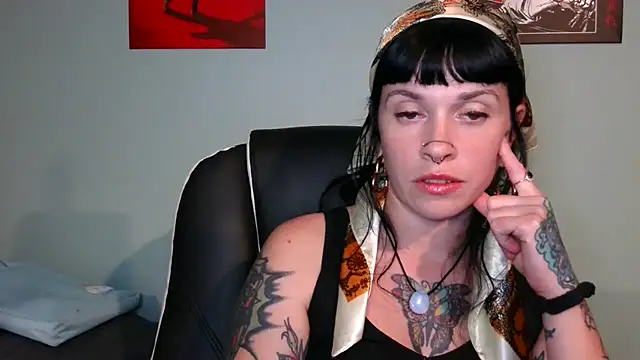 Marcelinegoddess online show from 10/19/25, 02:47