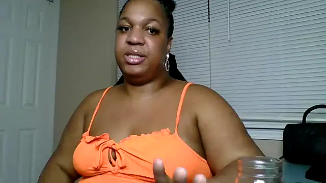 Snapshot of Badgirlbrittt chatting on 09/27/25, 06:19 Badgirlbrittt online show from 09/27/25, 06:19