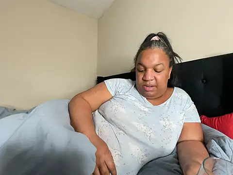 Snapshot of Badgirlbrittt chatting on 03/08/25, 12:55 Badgirlbrittt online show from 03/08/25, 12:55