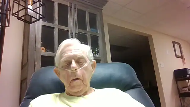 Snapshot of bootlegmanz chatting on 07/12/26, 03:24 bootlegmanz online show from 07/12/26, 03:24