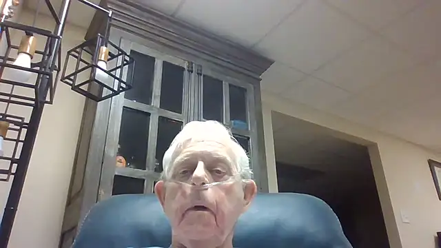 Snapshot of bootlegmanz chatting on 07/04/26, 05:39 bootlegmanz online show from 07/04/26, 05:39
