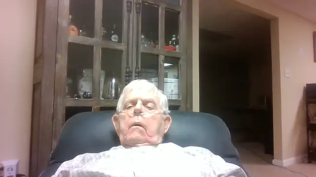 Snapshot of bootlegmanz chatting on 06/01/26, 10:53 bootlegmanz online show from 06/01/26, 10:53