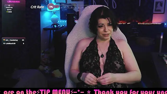 Snapshot of PenneyLayne chatting on 12/02/24, 04:05 PenneyLayne online show from 12/02/24, 04:05