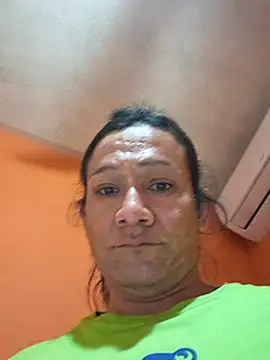 miicheele32 online show from 11/28/25, 02:23