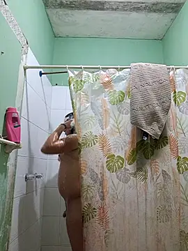 miicheele32 online show from 10/24/25, 06:56