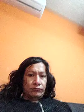 Snapshot of miicheele32 chatting on 03/15/25, 03:59 miicheele32 online show from 03/15/25, 03:59