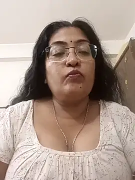 Snapshot of LAVERNIYA_ chatting on 10/24/25, 11:53 LAVERNIYA  online show from 10/24/25, 11:53