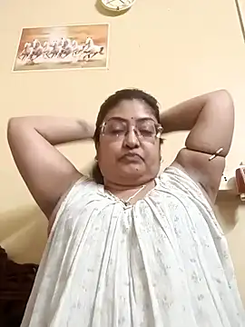 Snapshot of LAVERNIYA_ chatting on 01/17/25, 11:17 LAVERNIYA  online show from 01/17/25, 11:17
