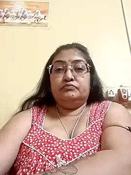Snapshot of LAVERNIYA_ chatting on 02/15/25, 11:28 LAVERNIYA  online show from 02/15/25, 11:28