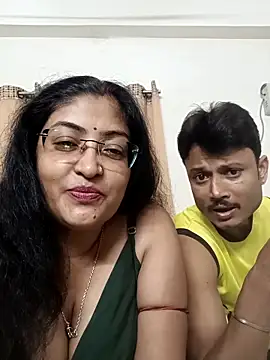 Snapshot of LAVERNIYA_ chatting on 09/18/25, 11:46 LAVERNIYA  online show from 09/18/25, 11:46