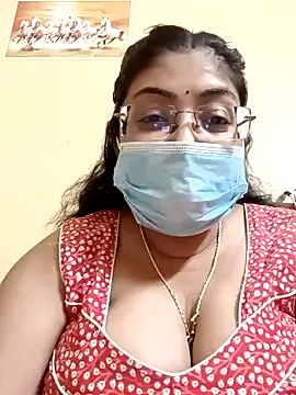 Snapshot of LAVERNIYA_ chatting on 02/17/25, 12:16 LAVERNIYA  online show from 02/17/25, 12:16