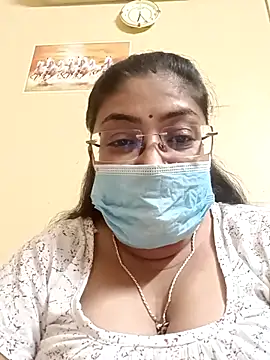 Snapshot of LAVERNIYA_ chatting on 03/18/25, 01:01 LAVERNIYA  online show from 03/18/25, 01:01