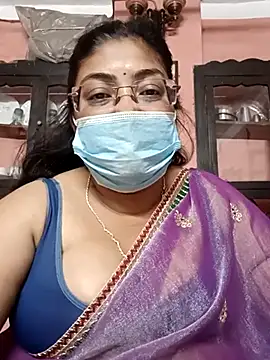 Snapshot of LAVERNIYA_ chatting on 03/01/25, 01:40 LAVERNIYA  online show from 03/01/25, 01:40