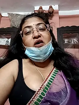 Snapshot of LAVERNIYA_ chatting on 03/21/25, 06:51 LAVERNIYA  online show from 03/21/25, 06:51