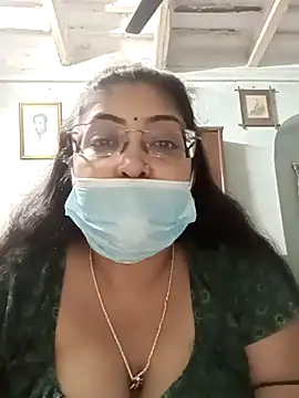 Snapshot of LAVERNIYA_ chatting on 02/04/25, 06:49 LAVERNIYA  online show from 02/04/25, 06:49