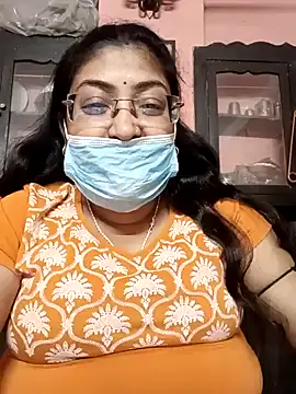 Snapshot of LAVERNIYA_ chatting on 01/23/25, 01:24 LAVERNIYA  online show from 01/23/25, 01:24