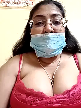 Snapshot of LAVERNIYA_ chatting on 02/27/25, 11:50 LAVERNIYA  online show from 02/27/25, 11:50