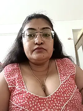 Snapshot of LAVERNIYA_ chatting on 09/20/25, 10:09 LAVERNIYA  online show from 09/20/25, 10:09