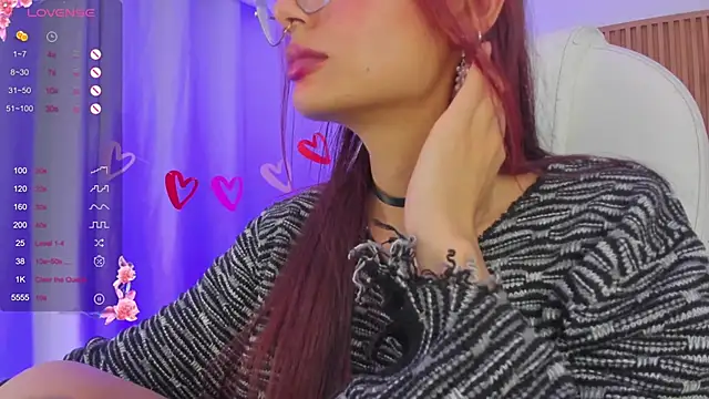 Snapshot of sophiecherry_ chatting on 02/17/25, 10:40 sophiecherry online show from 02/17/25, 10:40