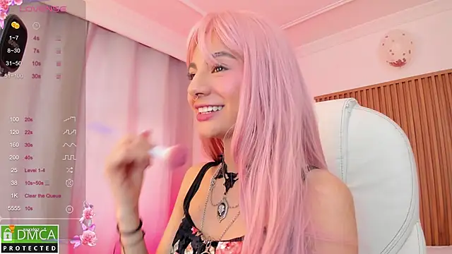 Snapshot of sophiecherry_ chatting on 10/16/25, 09:01 sophiecherry online show from 10/16/25, 09:01
