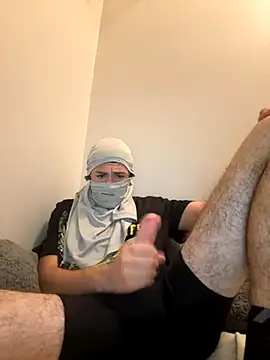 Snapshot of TheBestbrando88 chatting on 11/03/25, 05:01 TheBestbrando88 online show from 11/03/25, 05:01