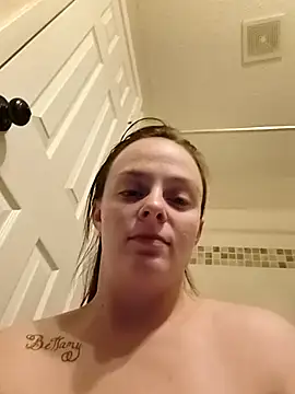 Snapshot of Butler97 chatting on 02/19/26, 06:38 Butler97 online show from 02/19/26, 06:38