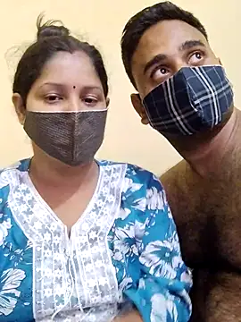 IND COUPLE1 online show from 10/13/25, 06:42