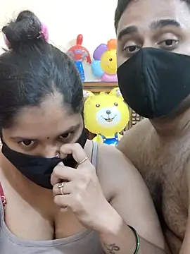 IND COUPLE1 online show from 03/01/25, 08:42