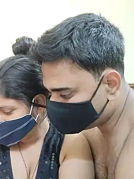 IND COUPLE1 online show from 02/14/25, 03:33