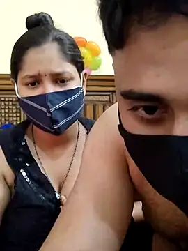 IND COUPLE1 online show from 02/09/25, 07:48