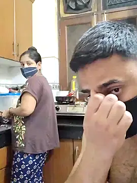 IND COUPLE1 online show from 02/21/25, 03:43