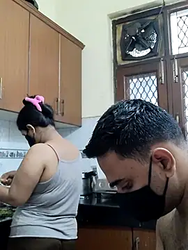 IND COUPLE1 online show from 03/01/25, 07:41