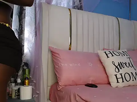 TrishaKalid online show from 12/02/25, 06:37