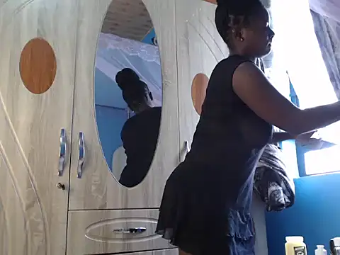 TrishaKalid online show from 02/18/26, 08:00