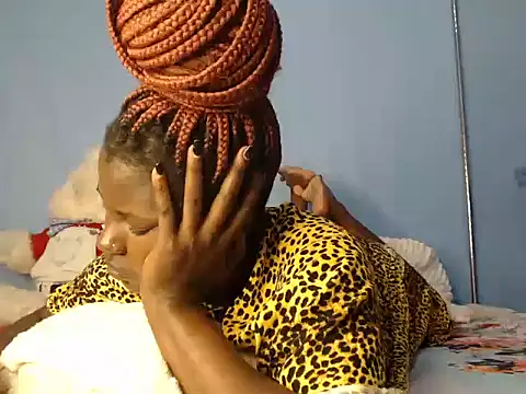 TrishaKalid online show from 12/18/25, 09:07