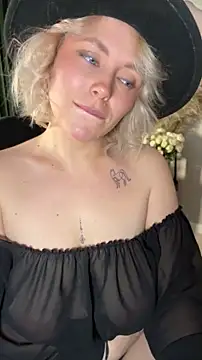 Charming Daphny online show from 04/30/26, 08:43