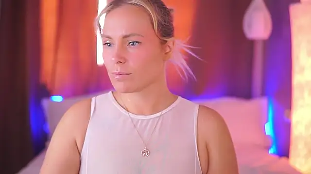 Snapshot of Charming_Daphny chatting on 09/14/25, 06:03 Charming Daphny online show from 09/14/25, 06:03