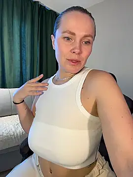 Snapshot of Charming_Daphny chatting on 02/27/26, 09:31 Charming Daphny online show from 02/27/26, 09:31