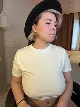 Snapshot of Charming_Daphny chatting on 12/04/25, 06:12 Charming Daphny online show from 12/04/25, 06:12