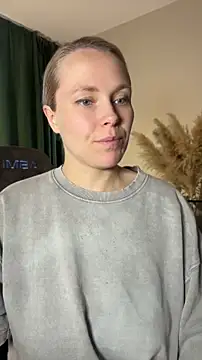 Charming Daphny online show from 04/11/26, 06:21